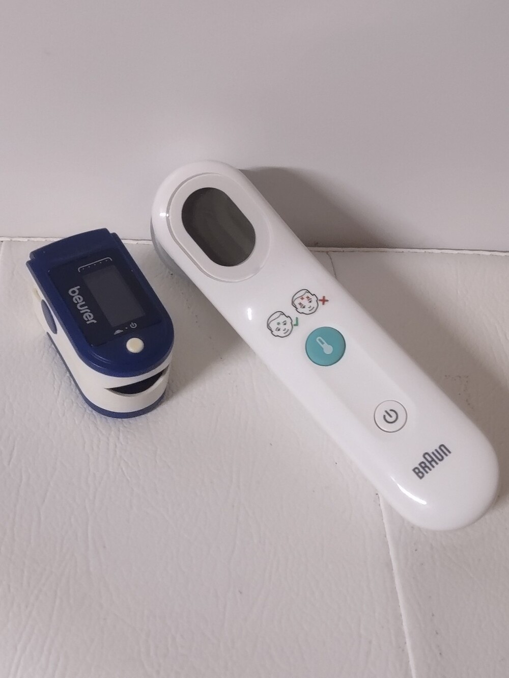 Kids/Adults Braun 5-point Digital Forehead Thermometer & Beurer Oximeter Bundle
